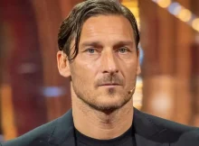Francesco Totti e Noemi, la donna sfoggia l’anello di fidanzamento 1