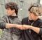 Amici, l’abbraccio tra Mattia e Christian dopo la finale 3