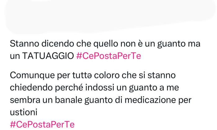 C’è posta per te, perché Manuel indossa un guanto 2