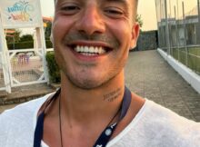 Grande Fratello, Lorenzo e il gesto verso Iago che fa discutere 3