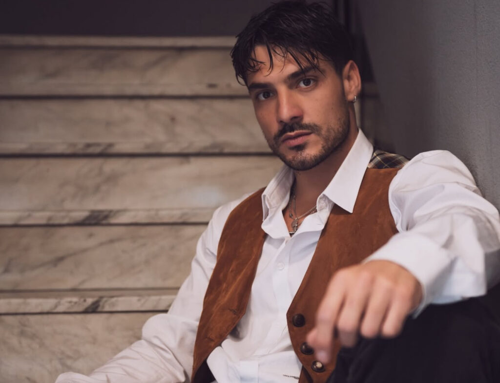 Grande Fratello, Lorenzo parla di Helena e Javier 1