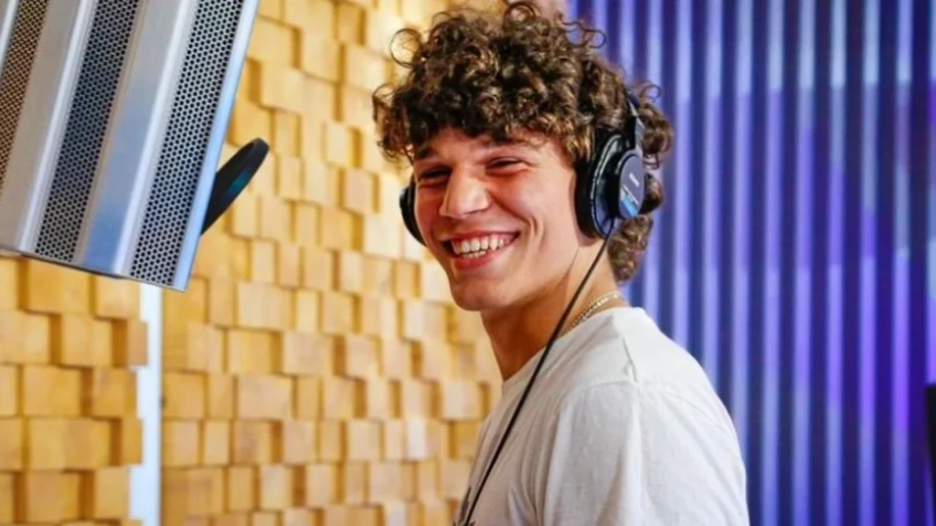 Amici, la dura reazione di Nicolò alla sua uscita 1