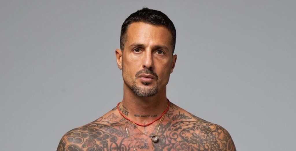 Fabrizio Corona rivela di aver lasciato una sua ex fidanzata perché aveva la cellulite 1