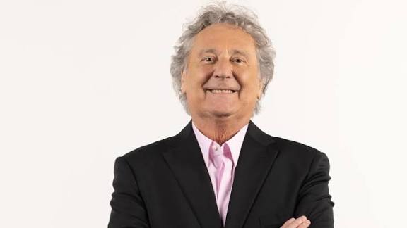 Enzo Iacchetti furioso a “E’ sempre carta bianca” 1