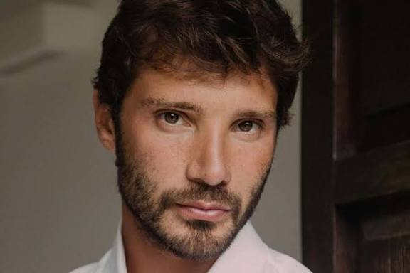Stefano De Martino litiga con Carolina, le foto 1
