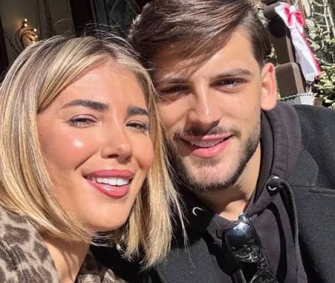 Gianmarco e Martina beccati in un locale, interviene Ciro 1