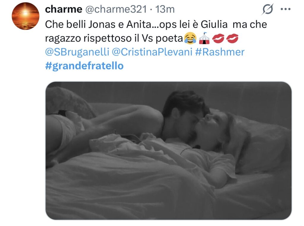 Grande Fratello, Jonas nel letto con Giulia 2