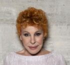 Funerali Ornella Vanoni, il gesto di Maria De Filippi e Pier Silvio Berlusconi 6