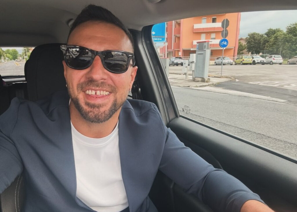 Temptation Island, Antonio si è rifatto i denti 1