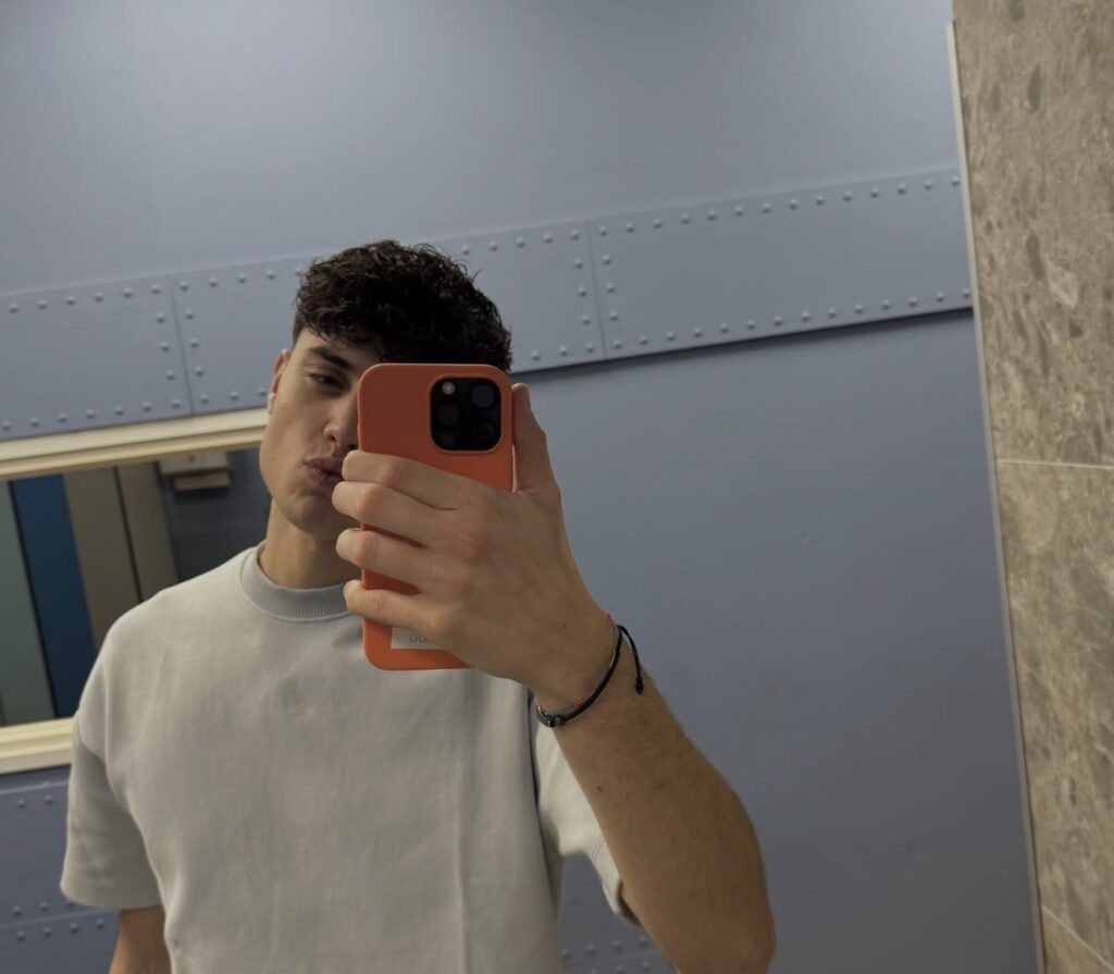 Amici, Riccardo Stimolo chiede scusa 1