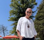 Alfonso Signorini beccato da alcuni passanti 8