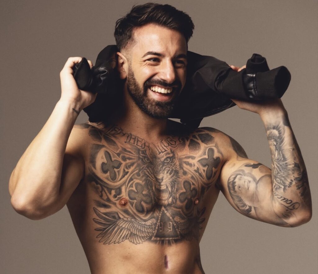 Temptation Island, Marco fa un tatuaggio per Denise 1