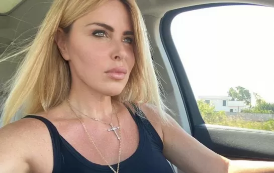 Loredana Lecciso sviene in stazione 3