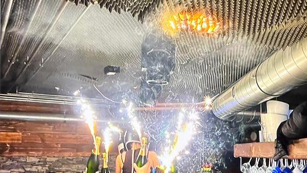 Crans Montana, la proprietaria con la cassa via dal locale 1