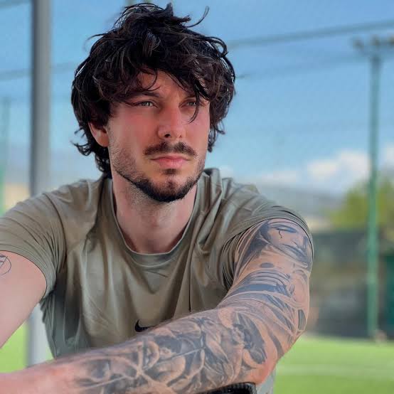 Uomini e donne, anche un tronista era a conoscenza della frequentazione tra Martina e Ciro 3