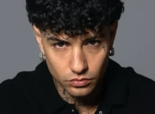 Tony Effe sferra tre pugni ad un paparazzo? 4