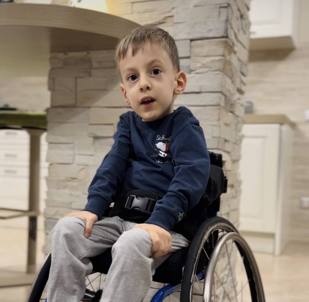 Il piccolo Lorenzo vuole conoscere Maria De Filippi, la sorpresa della conduttrice 1