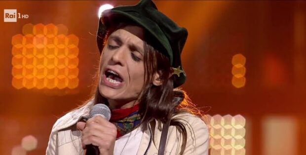 Lucio Corsi si è fidanzato 1