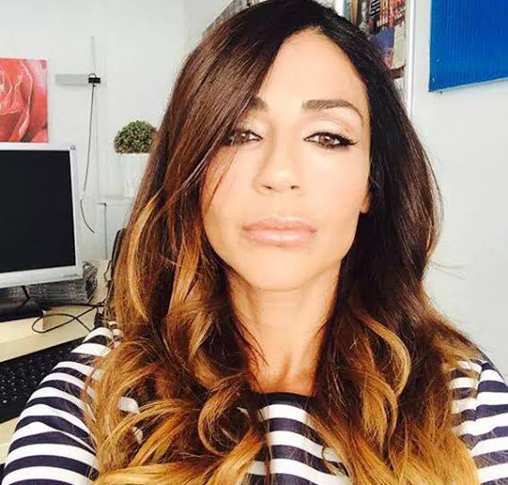 Uomini e donne, Raffaella e il gesto contro Martina 1