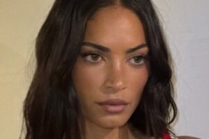 Uomini e donne, arriva in studio la sosia di Elodie 2