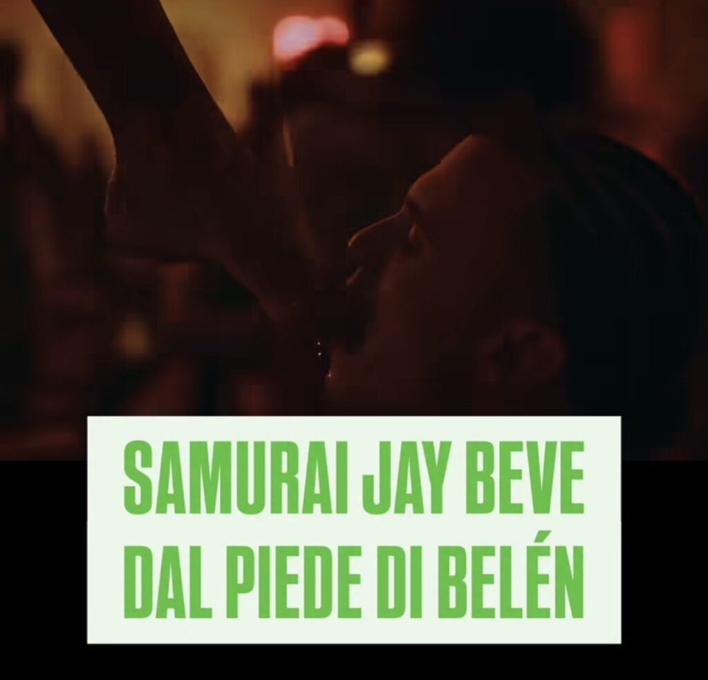 Sanremo 2026, Samurai Jay beve champagne dal piede di Belen Rodriguez nel suo video 2