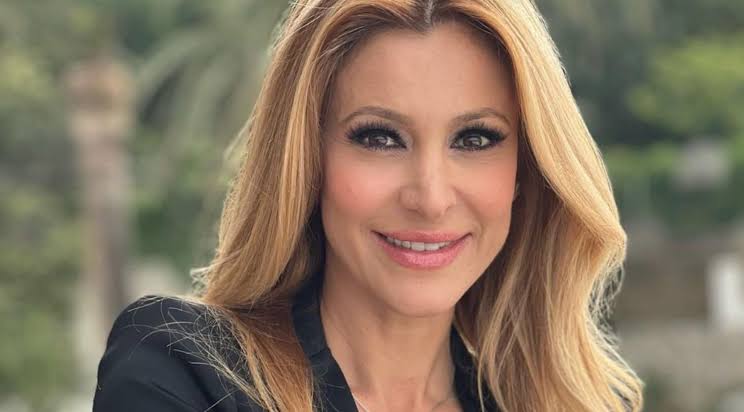 GFVIP, Adriana Volpe si è fratturata un dito 1