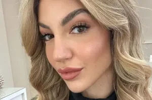 GFVIP, il gesto shock di Renato e Nicolò quando vedono passare Lucia 2