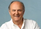 Gerry Scotti si scusa in diretta a La ruota della fortuna 3