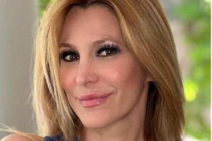 GFVIP, Adriana Volpe lascia la casa 2