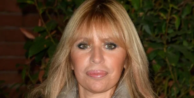 GFVIP, Alessandra, Adriana e Antonella si mettono d’accordo di nascosto 1