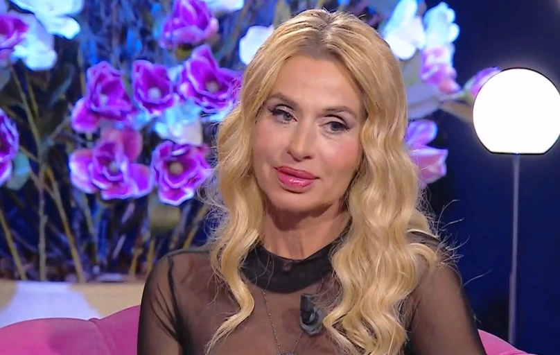 GFVIP, Valeria Marini entra nella casa 1