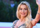 GFVIP, Valeria Marini porta l’acqua santa nella casa 3