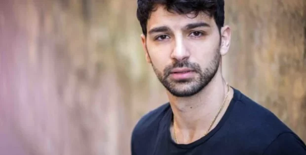 GFVIP, Raimondo Todaro dice una cosa all’orecchio di Ilary 1