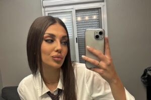 Uomini e donne, Elisa e la replica a chi la accusa di copiare Martina 2