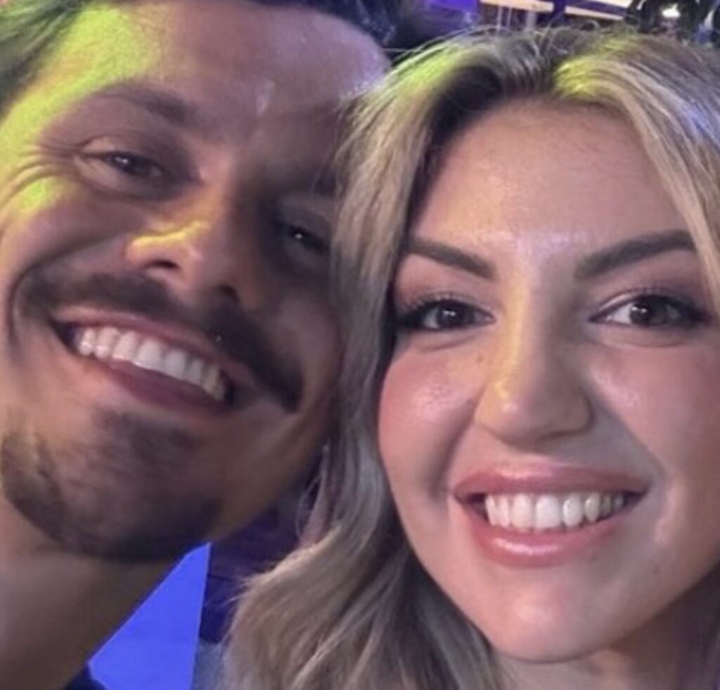 GFVIP, bacio tra Lucia e Renato durante la festa 1