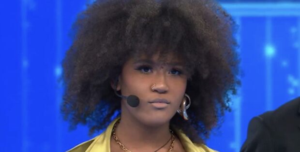 Amici, il cambio look di Aisha 1