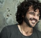Francesco Renga fatto scendere da un volo Rayaner 11