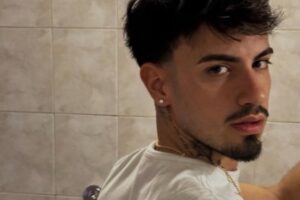 Temptation Island, Cristian perde la testa per una tentatrice 2