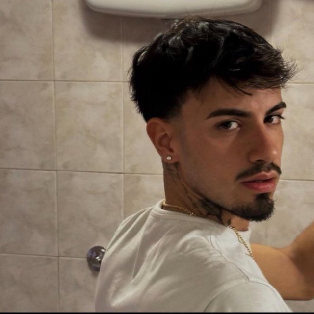 Temptation Island, Cristian perde la testa per una tentatrice 1