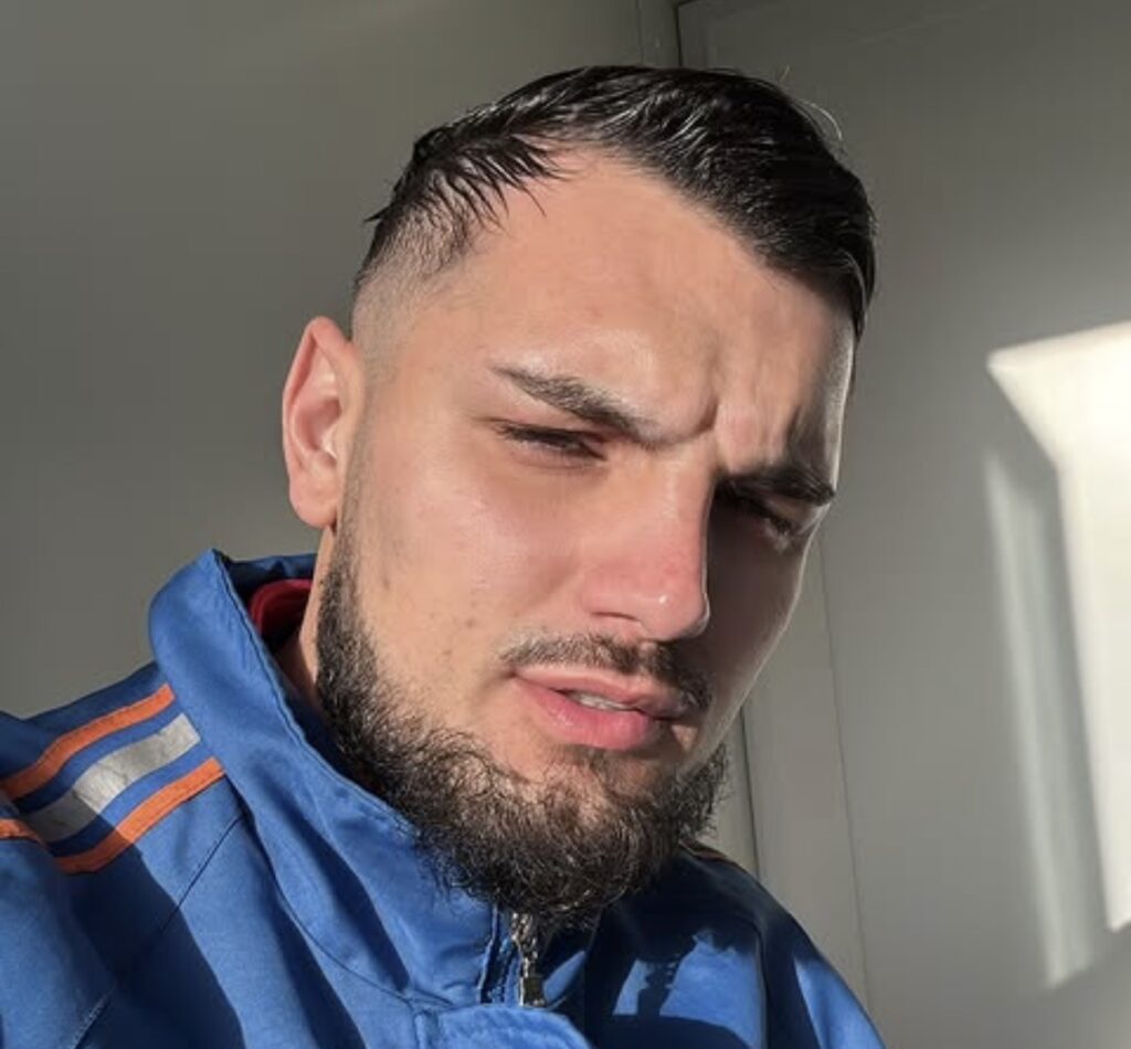 Temptation Island, Giovanni sommerso dai fan 1