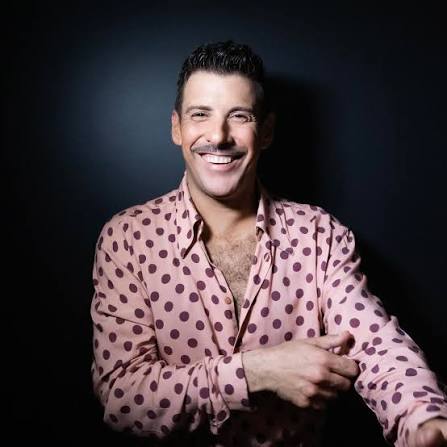 Francesco Gabbani, malore durante il concerto a Letojanni 1