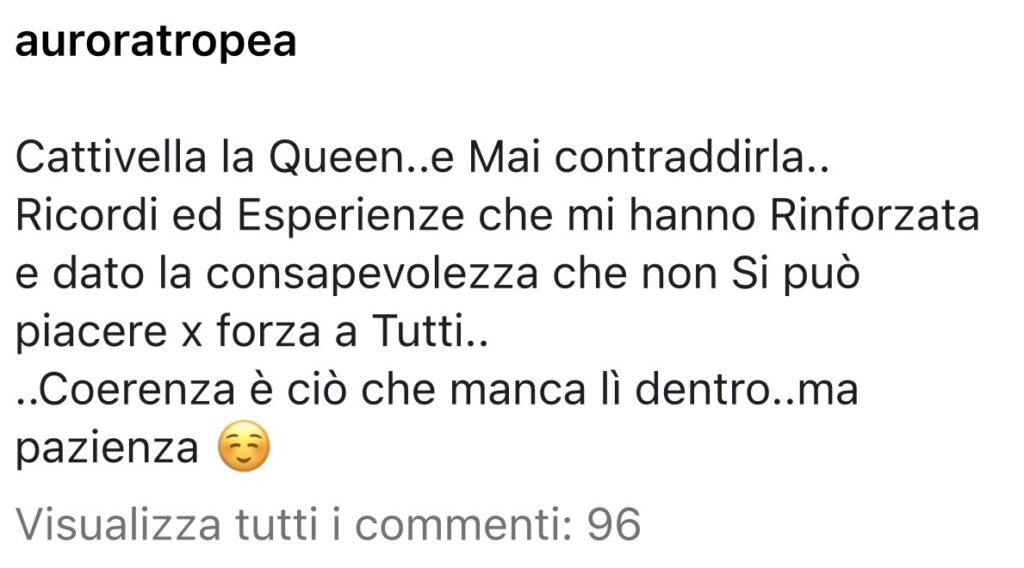 Uomini e donne, un’ex dama contro Maria De Filippi 2