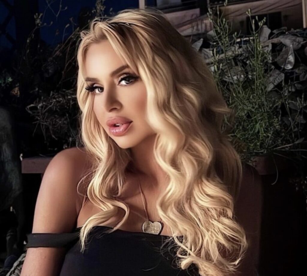 GFVIP, Valeria Marini si sente male di notte 1