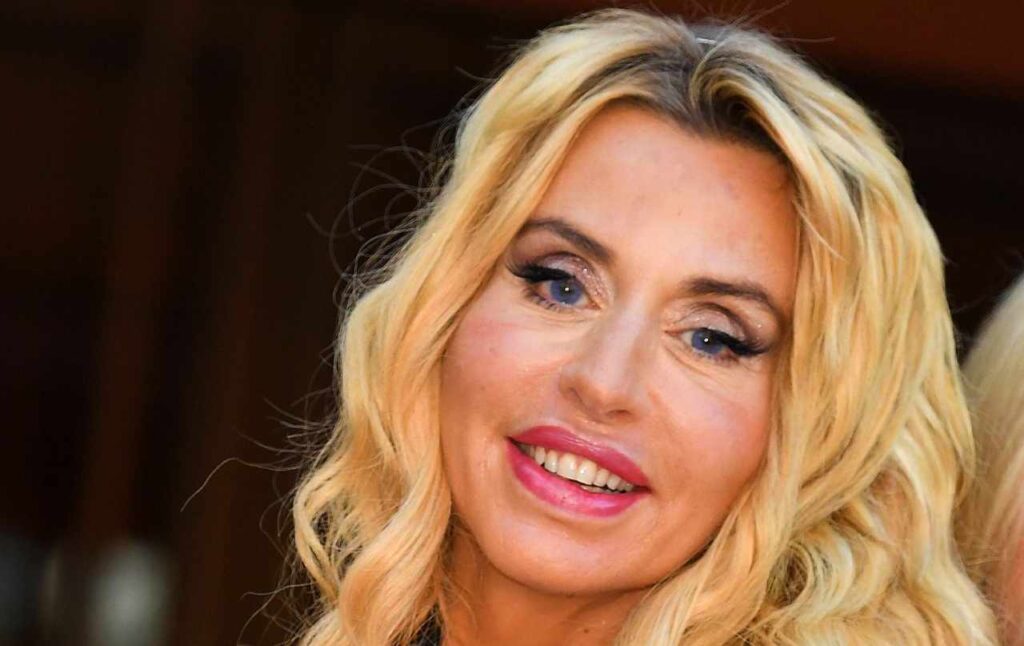 GFVIP, Valeria Marini contro Federica Morello 1