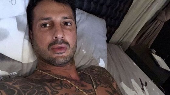 Fabrizio Corona aggredito da 6 persone 1